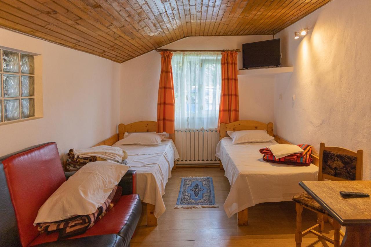 Pensiunea Montan Szászbuda Kültér fotó